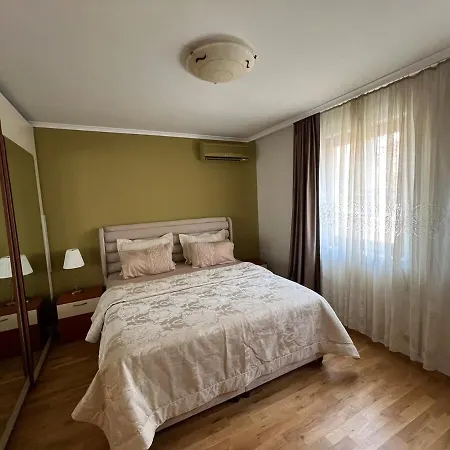 Thermae Heritage With Garage فارنا
